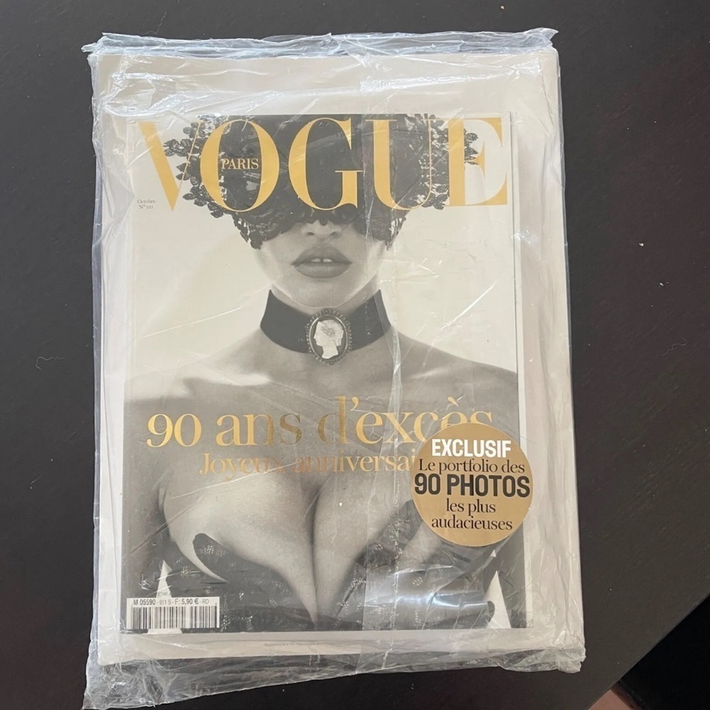 VOGUE Paris 911 90 Ans Octobre 2010 + supplement never open on blister NWT